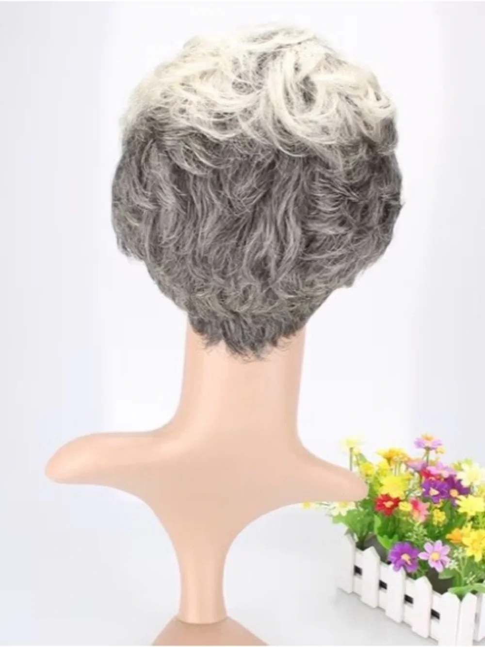 Liz Wig Short Wavy Mum Cosplay Wig (Dark Grey w/Medium Silver)